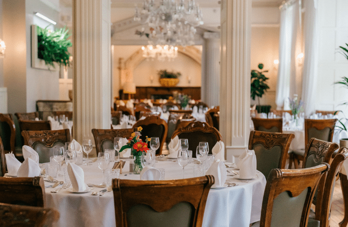 Hatsua dining room winter wedding venue